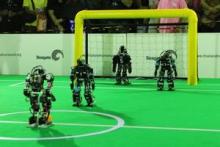 robot soccer picture 1