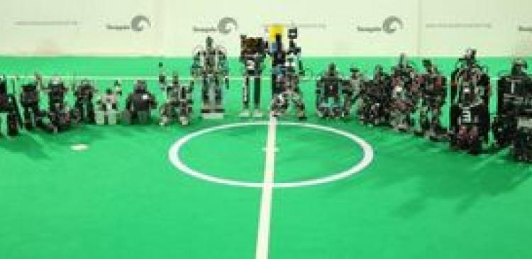 robot soccer picture 2