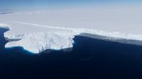 The Totten Ice Shelf (Photo: Yoshihiro Nakayama)