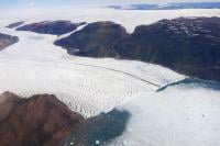 The calving front of the Bowdoin Glacier/Kangerluarsuup Sermia. (Photo: Shin Sugiyama)
