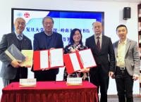 From left: Prof Raymond Chan Hon-fu, Vice-President (Academics) cum Provost at Lingnan University; Prof Chen Yinchi, Chief Librarian of Fudan University Library; Dr Louisa Lam, Chief Information Officer and University Librarian of Lingnan University; Prof Chen Zhimin, Vice President of Fudan University; and Mr Shen Guolin, Director of the Hong Kong, Macao and Taiwan Affairs Office of Fudan University.