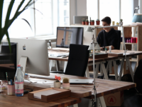 Study shows link between voluntary employee turnover and headhunter recruitment